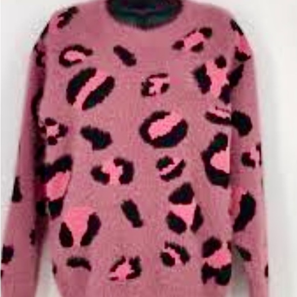 Davi & Dani Fuzzy Pink Animal Print Sweater - Picture 6 of 6